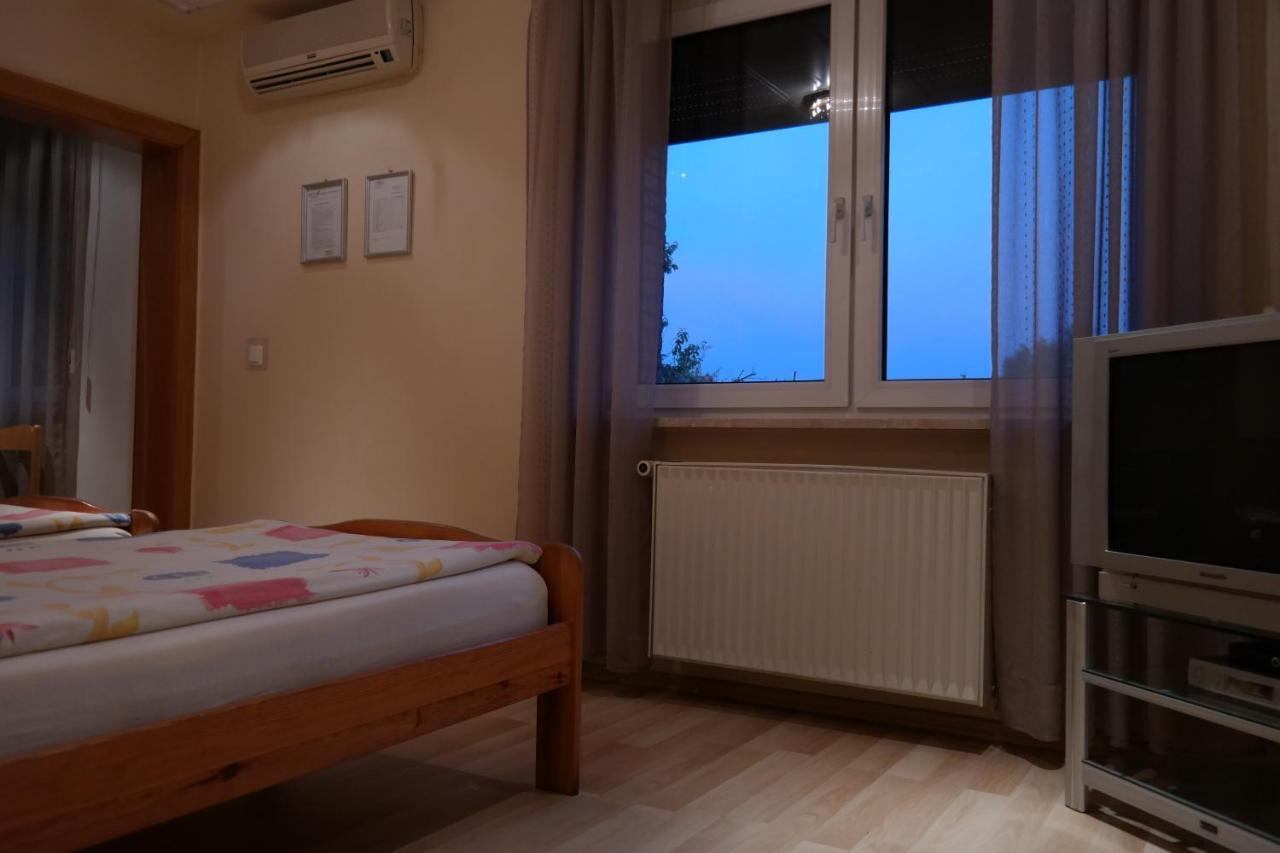Villamirage Tarnowskie Góry Exteriér fotografie