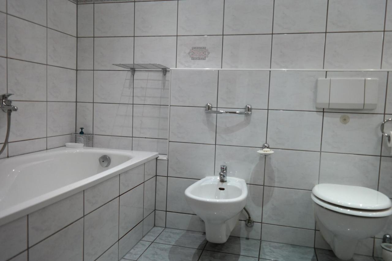 Villamirage Tarnowskie Góry Exteriér fotografie