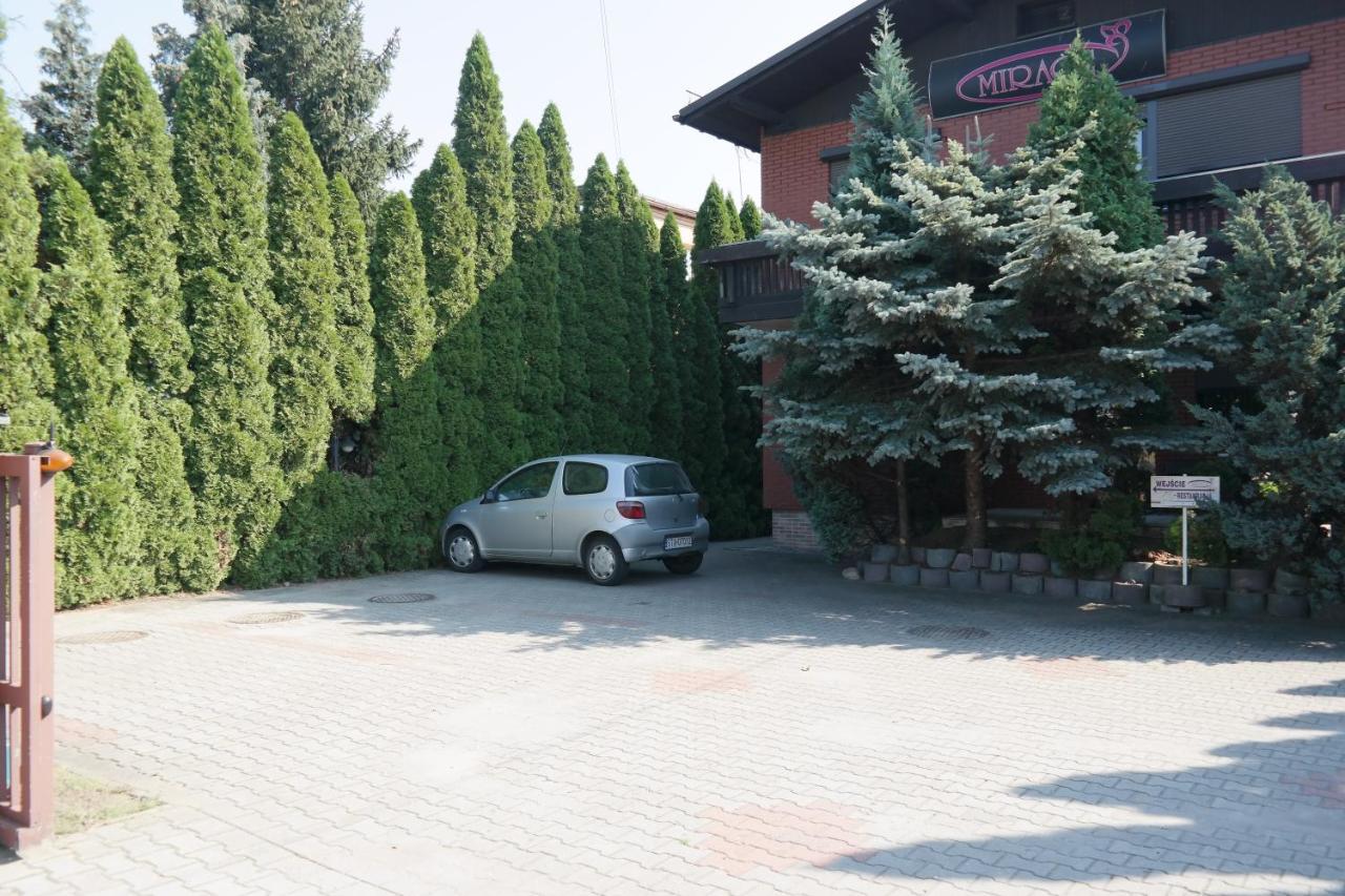 Villamirage Tarnowskie Góry Exteriér fotografie